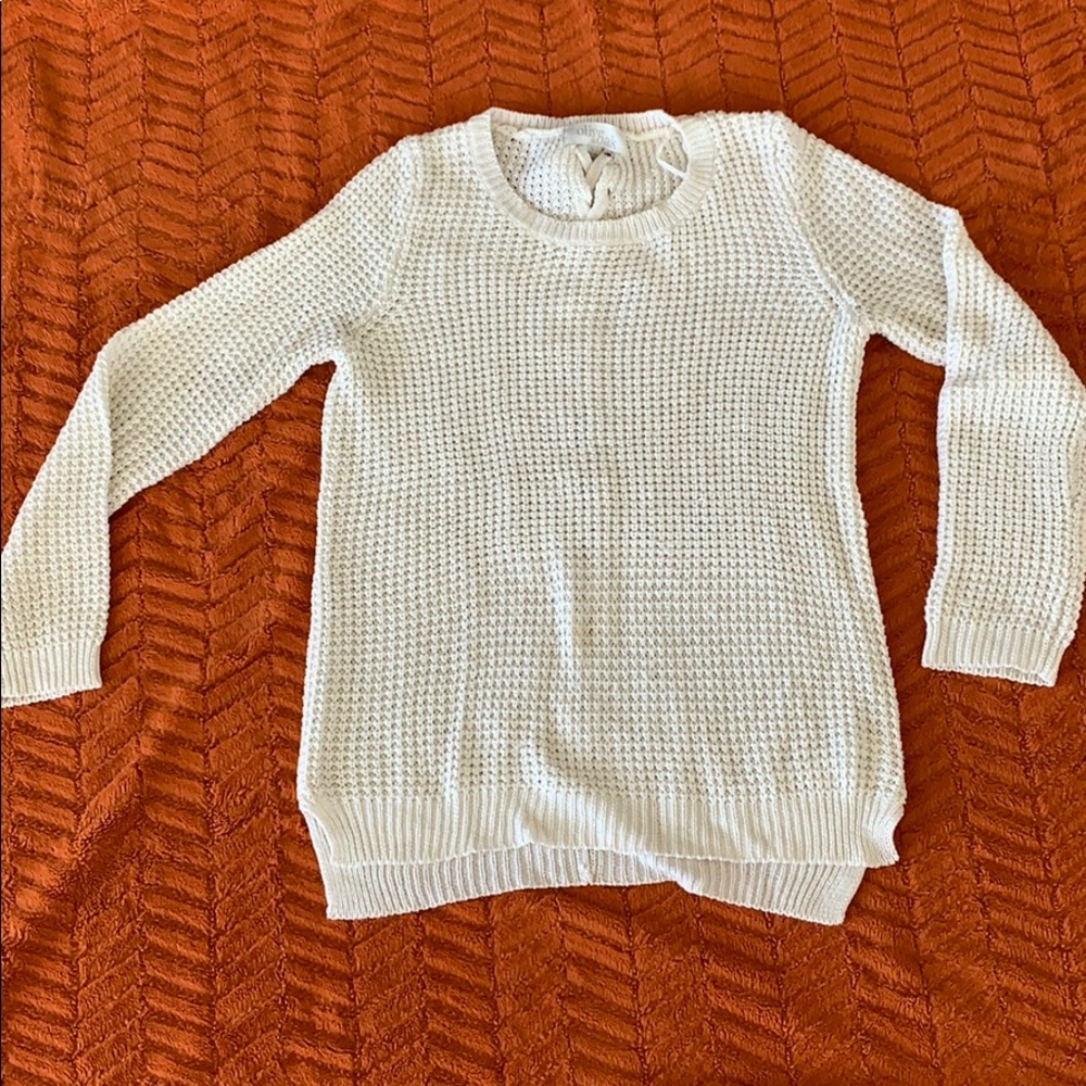 Lightweight sweater